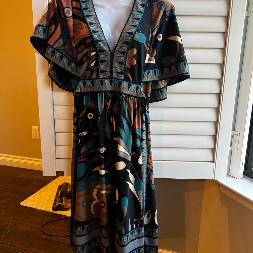 BCBGMaxAzria Blue and Brown Flutter Sleeve Midi Dress